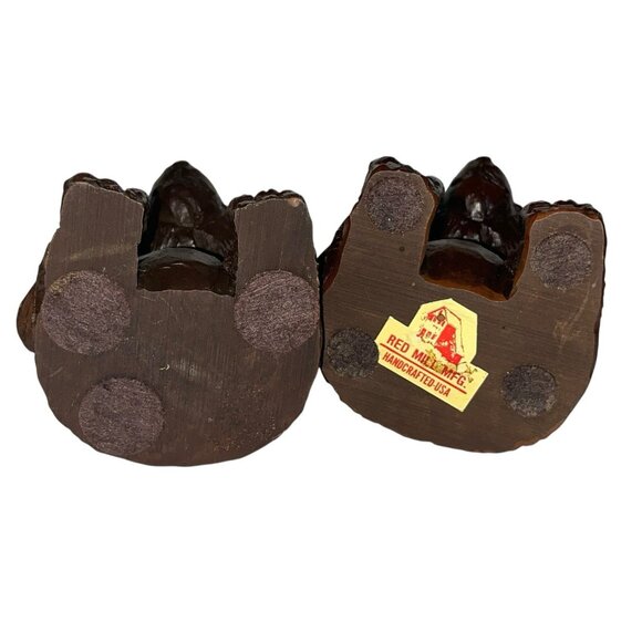 2 Twin Bear Cub Figurine 1986 Carved Pecan Shell Resin Red Mill Mfg Co 4" - Picture 5 of 5